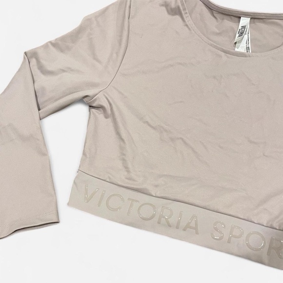 Victoria’s Secret Sport Long Sleeve Crop Top in Light Beige - Picture 2 of 3